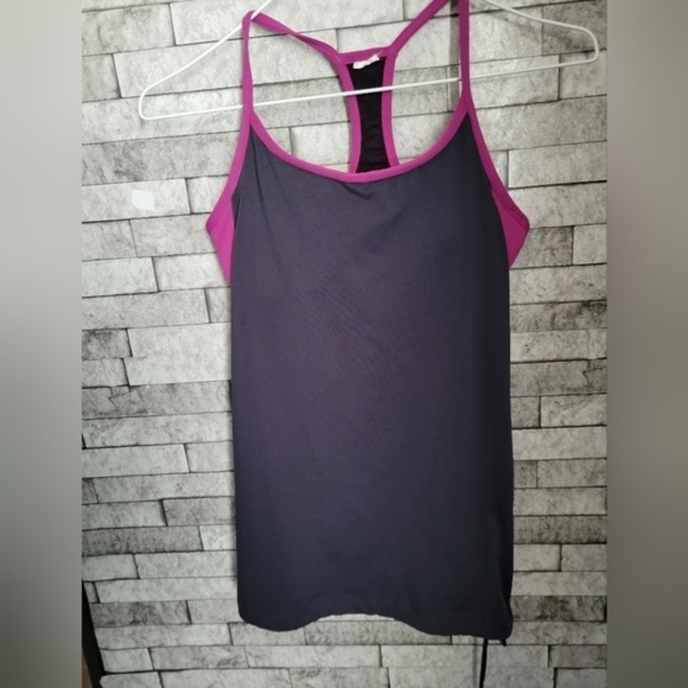 Fabletics Norwalk athletic tank top wā padded bra built in